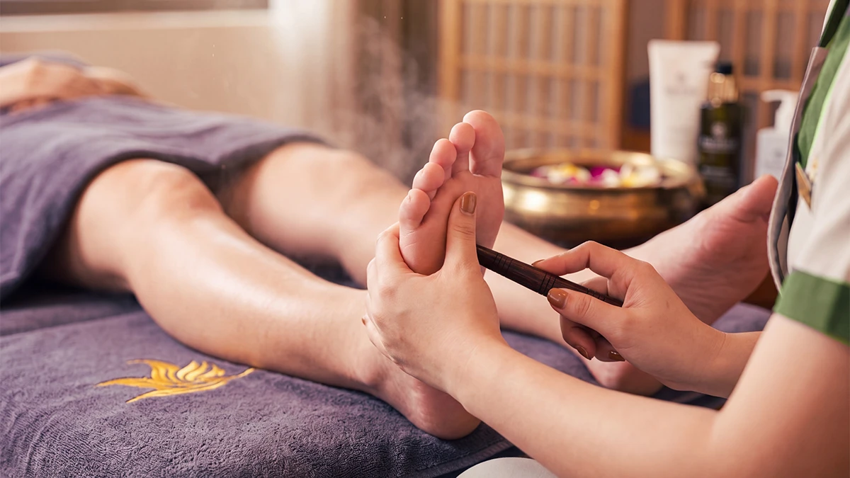 Foot Massage Near Me: No 1 Unmissable Experience for Tourists
